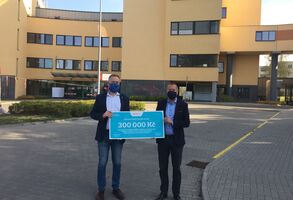 Skupina Veolia a její energetická divize věnují nemocnicím  ochranné pomůcky i peníze