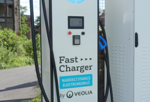Veolia zprovoznila první rychlonabíjecí stanici v Ostravě