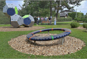 V Ostravě–Třebovicích najdete nově instalované herní prvky, plochu hřiště a také tři lavičky Veolia