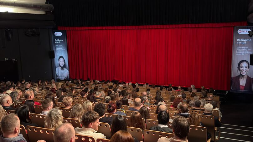 Spolupráce Veolie a Divadla Mír přinesla energetické úspory i mimořádné představení pro veřejnost